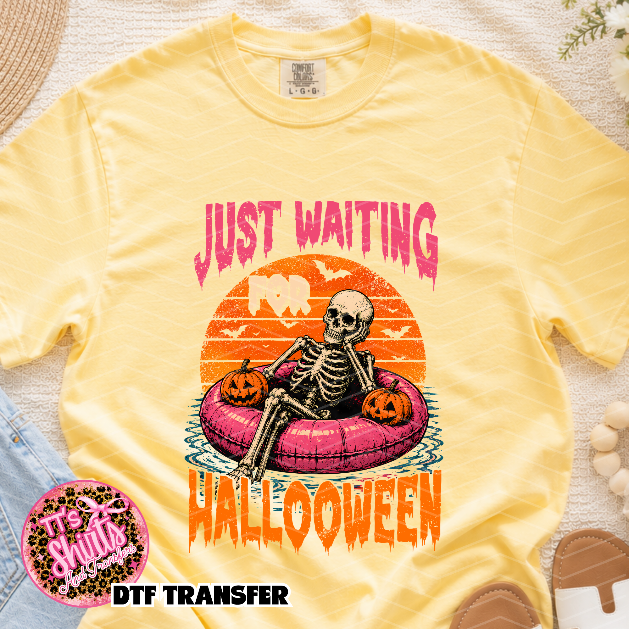Just waiting HALLOOWEEN MM062926