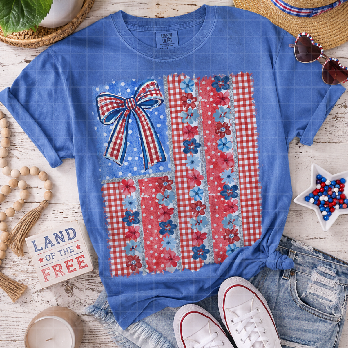 Striped red white and blue flag with bow MM060126