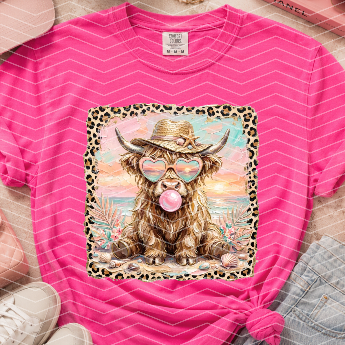 Beach cow with sunglasses and bubble gum MM062226