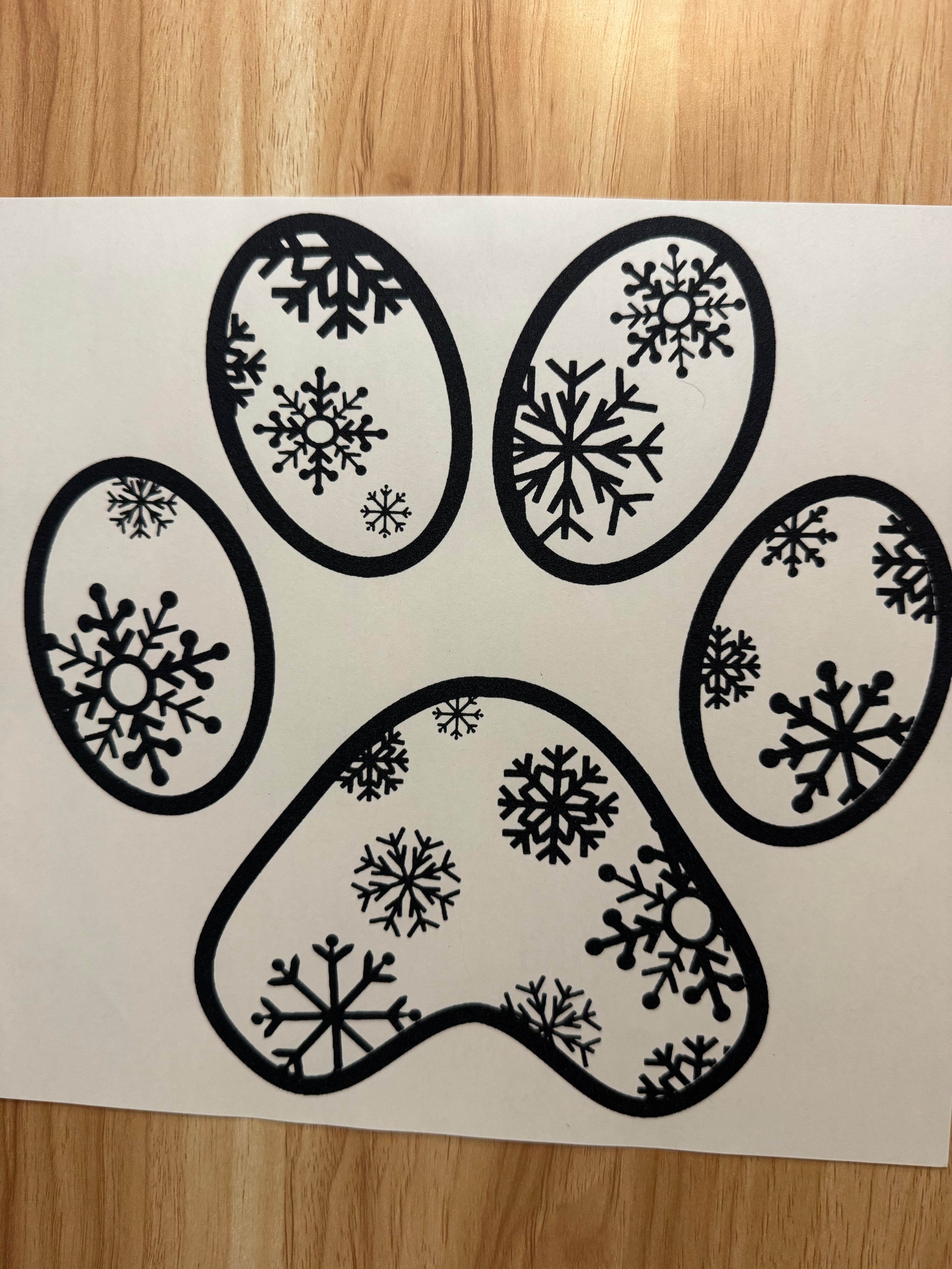 Snowflake paw print B1