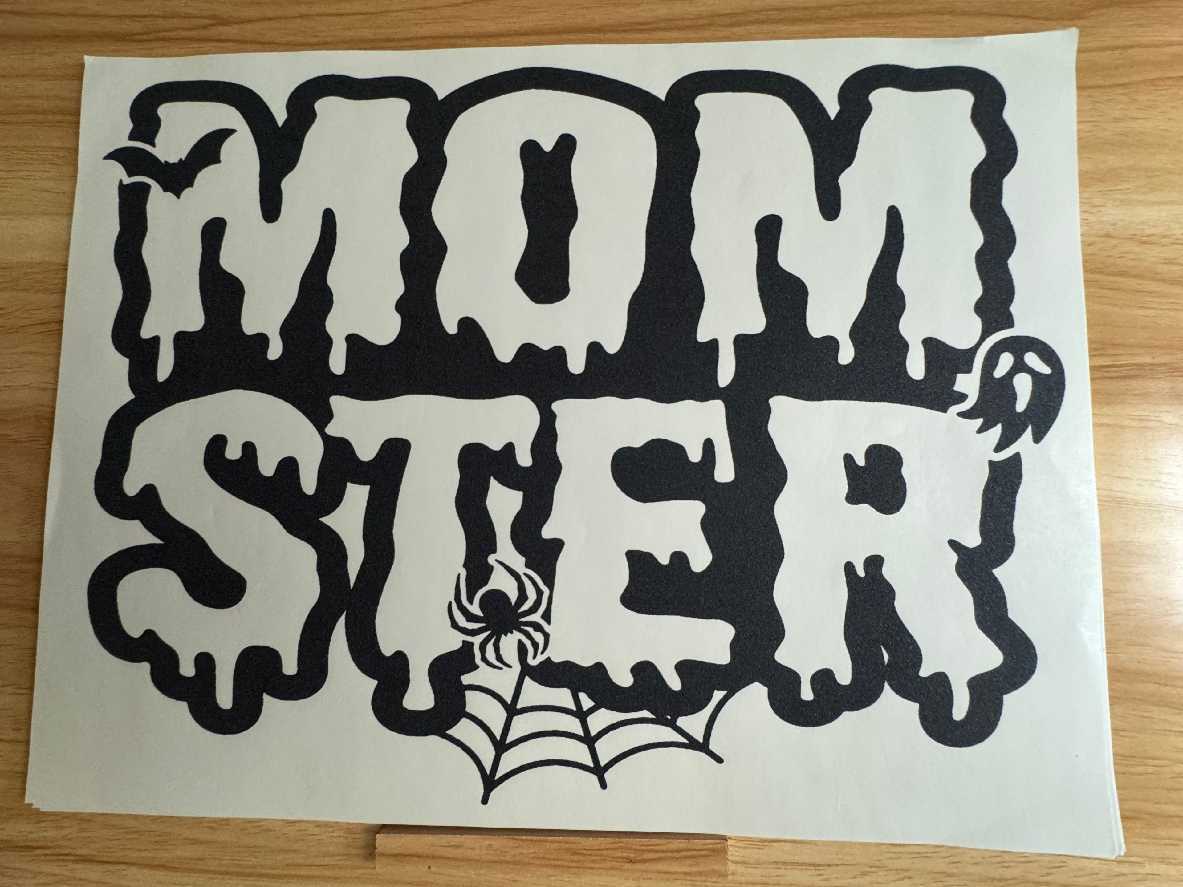 MOMSTER - B4