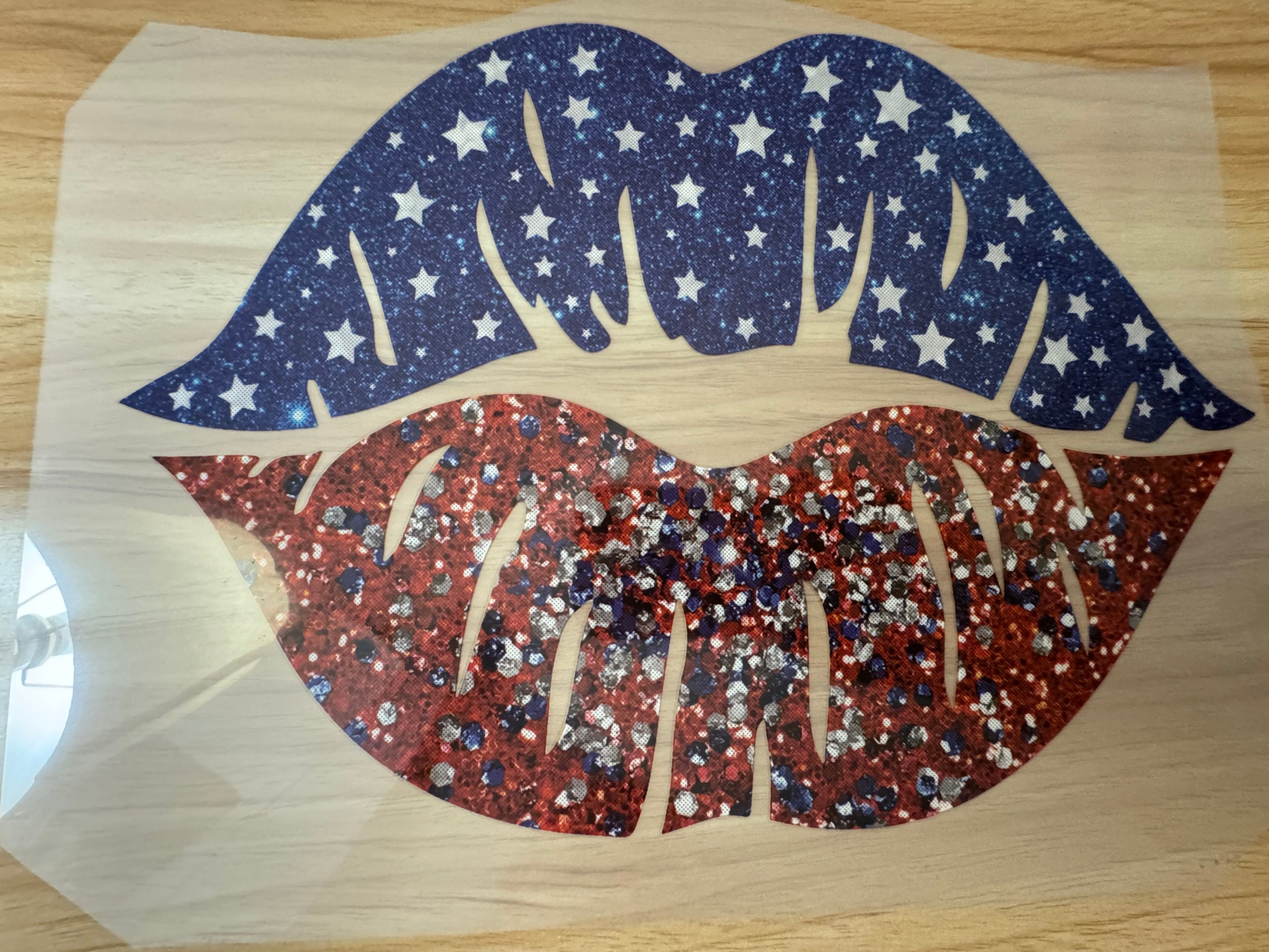 GLITTER RED AND BLUE LIPS - B5